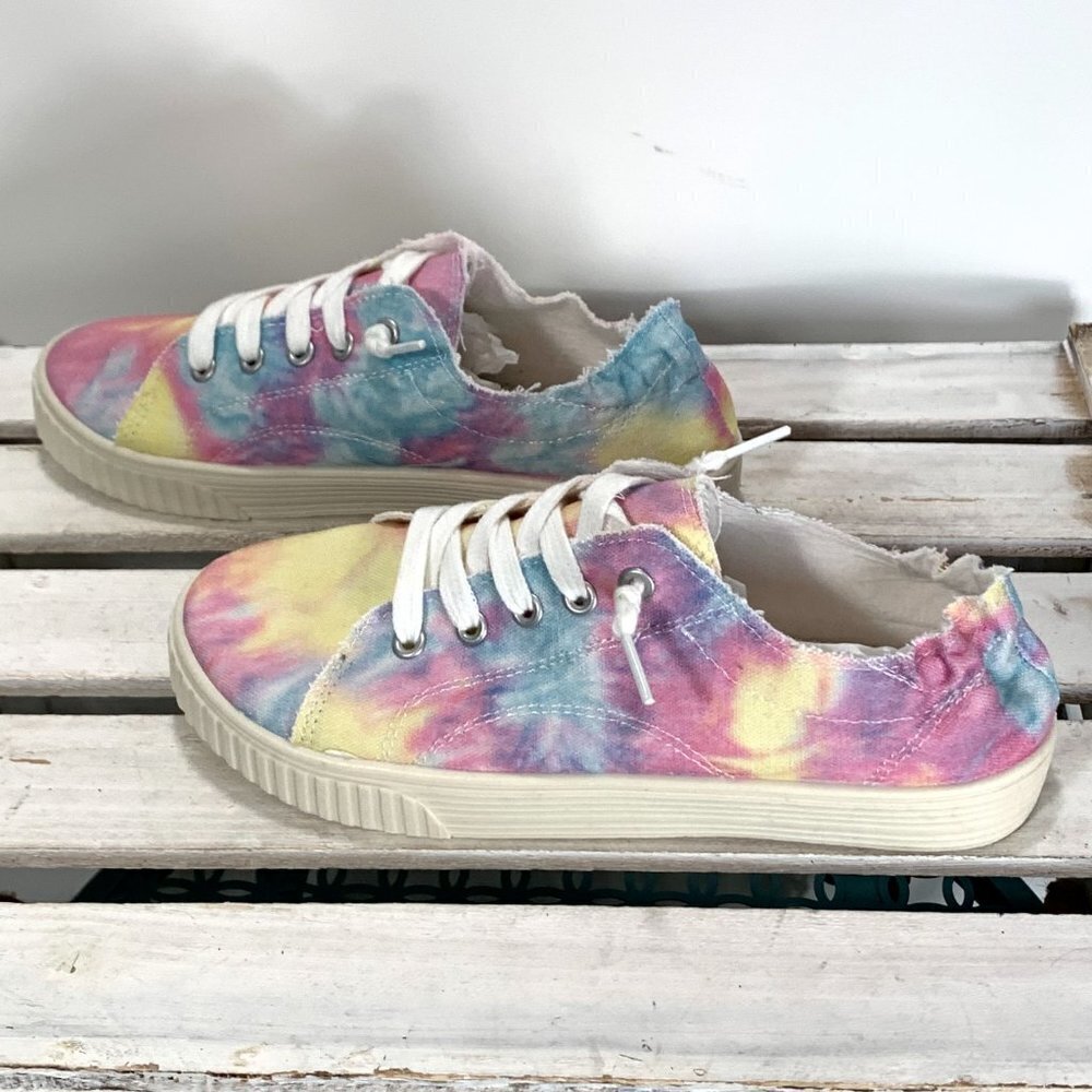 New Madden Girl Marisa Sneakers Light Tie Dye - Picture 7 of 11